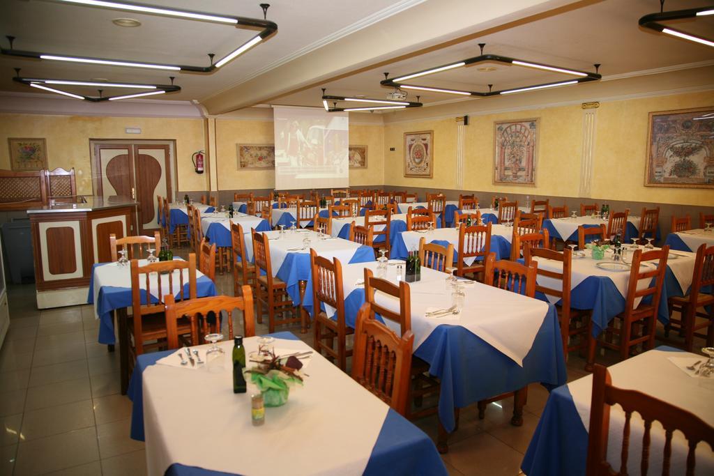 Hostal Santa Barbara Socuellamos Bagian luar foto